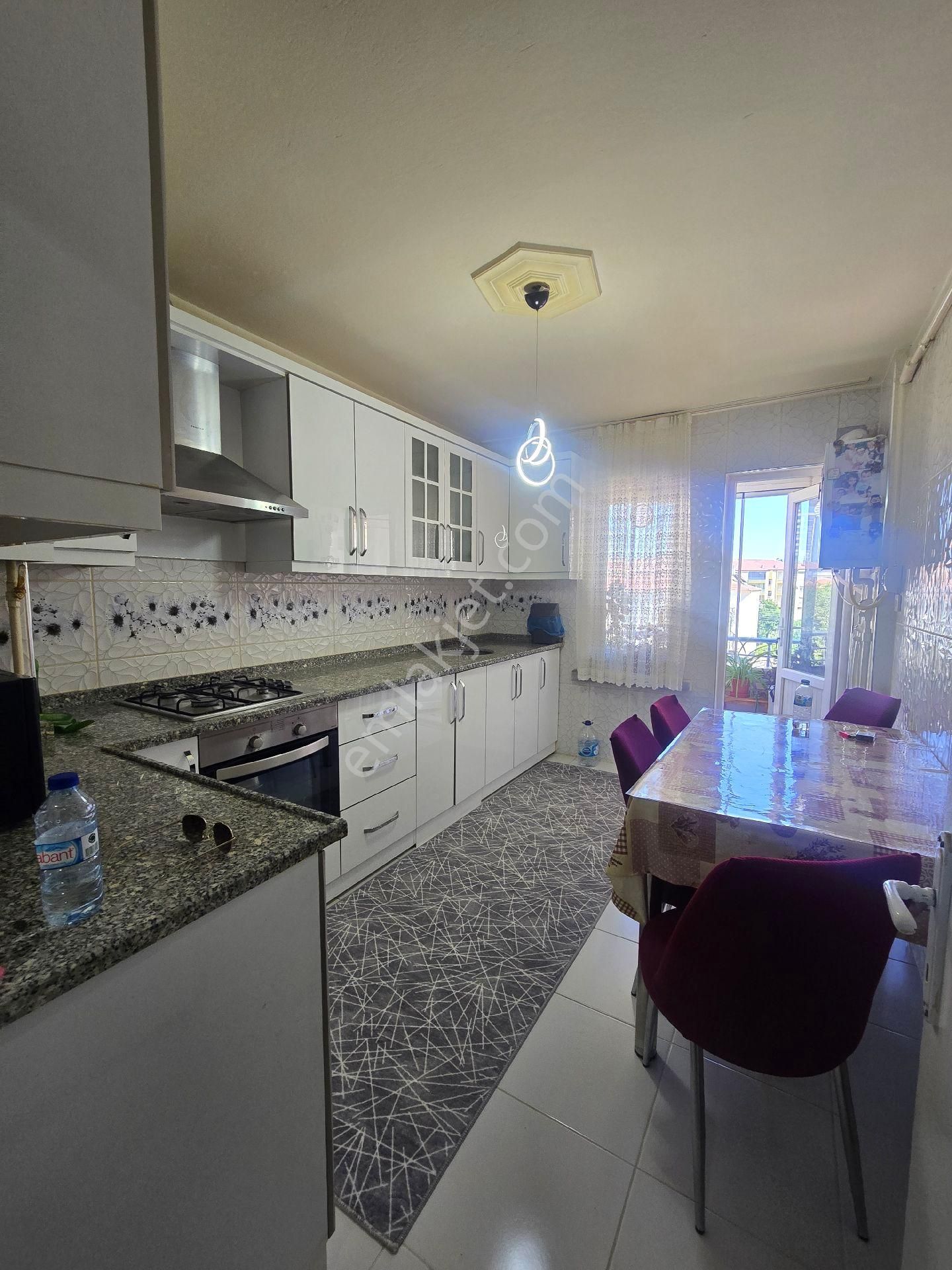 4+1 Super Konumda Ful Bakımlı Ara Kat Asonsorlu Yalıtımlı Super Konum
