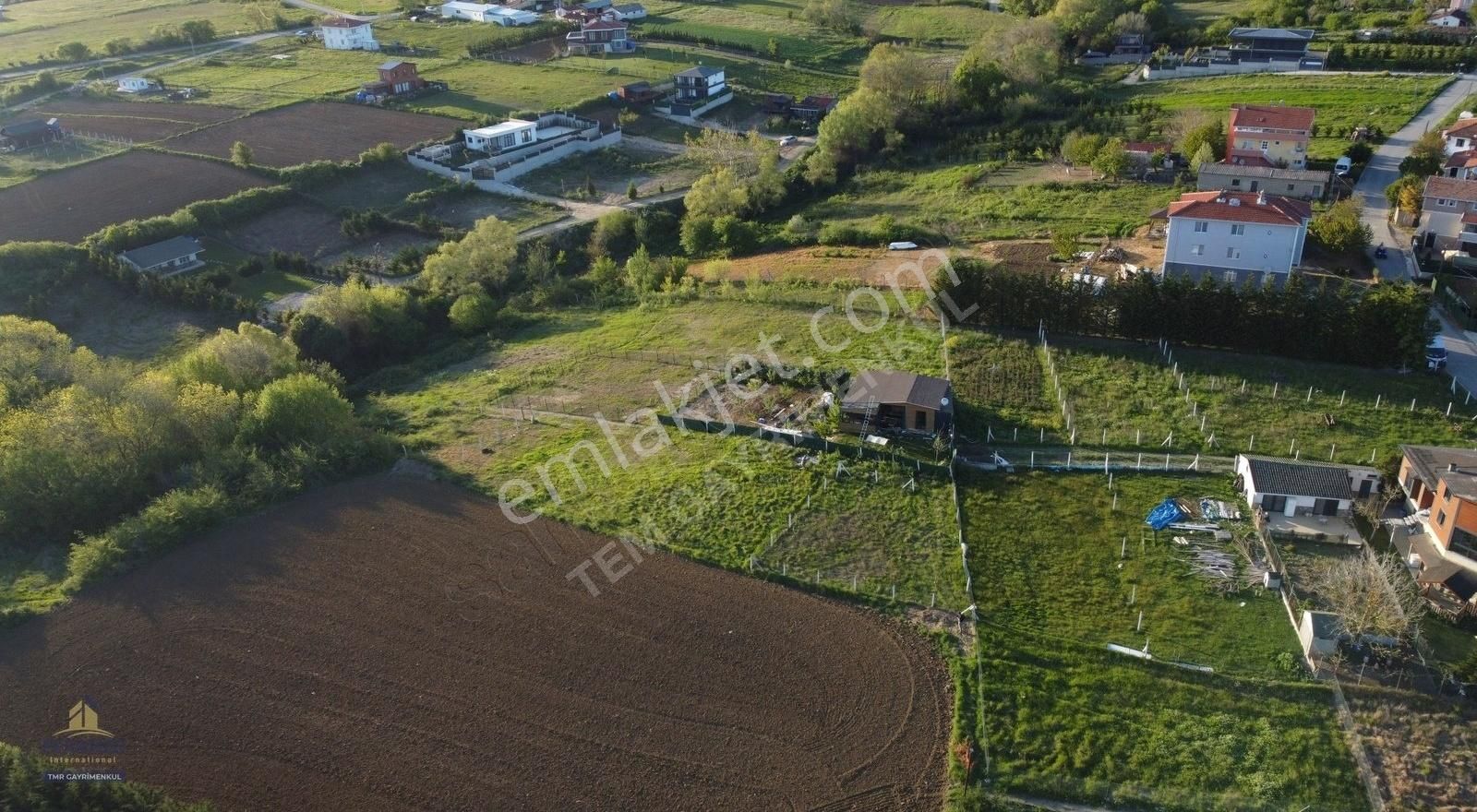İstanbula Yakın Sessiz Ve Doğal Komumda İhsaniyede Satılık Arsa