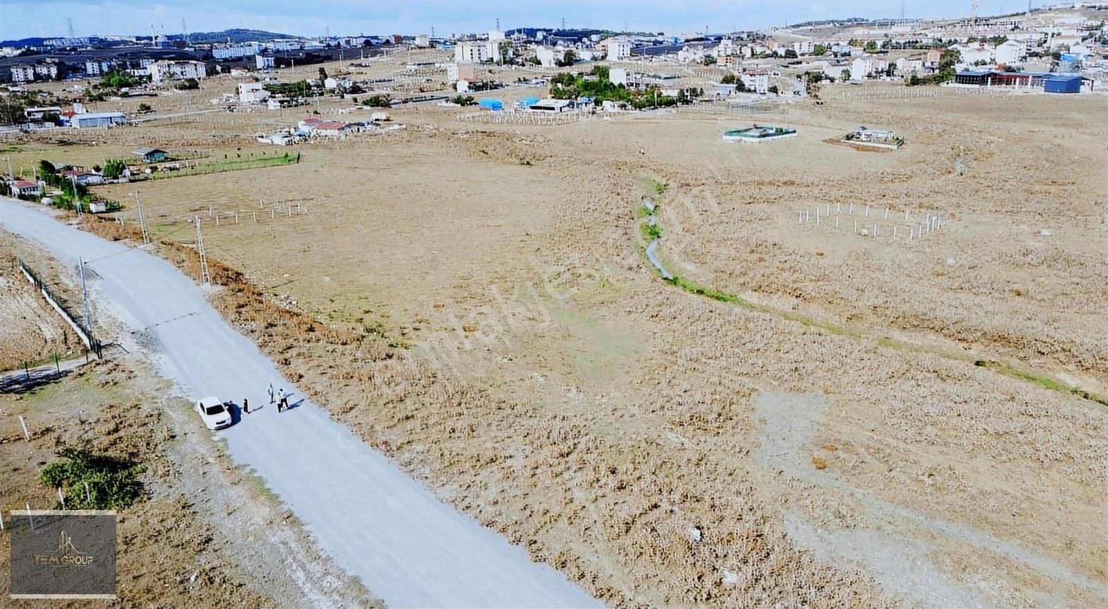 Arnavutköyde Taşolukta Metro Durağına 5 Dakika Mesafede Arsa