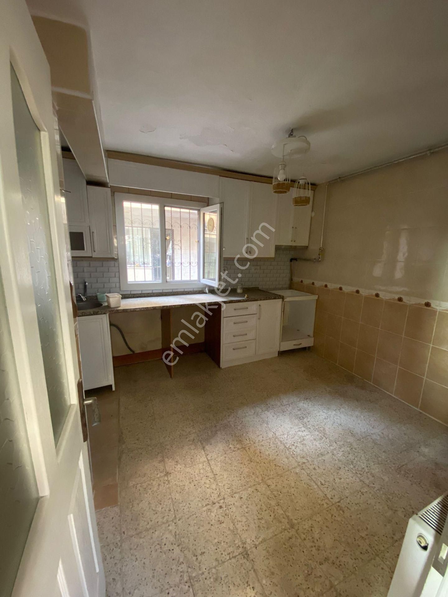 Karabağlar Günaltay Mah. 2+1 95 Doğalğazlı Müstakil Kiralık Daire