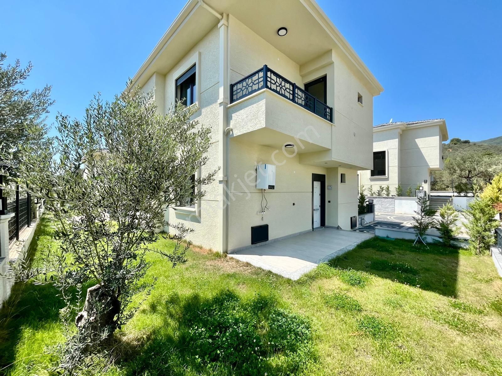 Gümüş'den Güre'de Site İçerisinde Havuzlu Bağımsız 4+1 Müstakil - Görsel 6