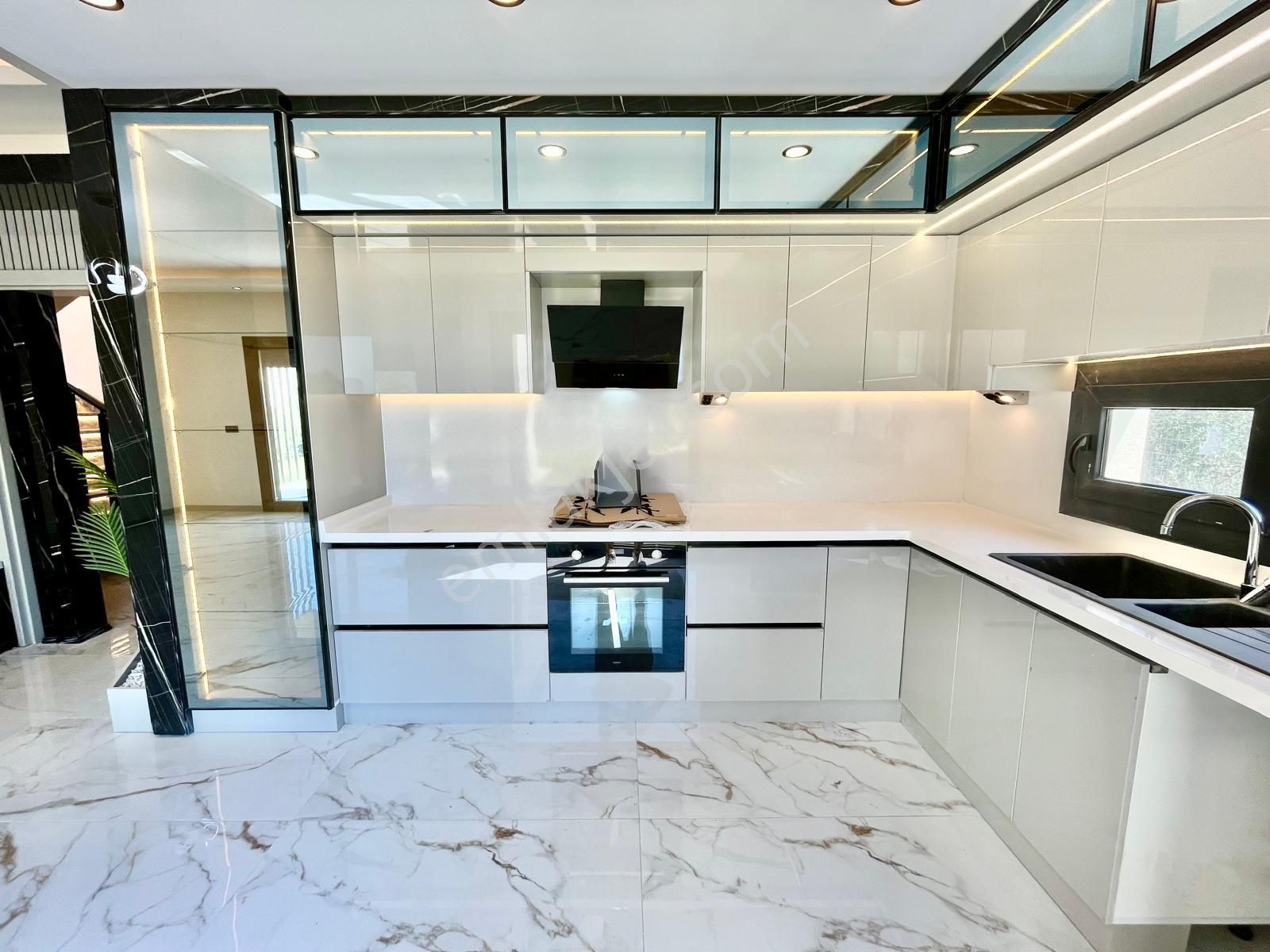 Gümüş'den Güre'de Site İçerisinde Havuzlu Bağımsız 4+1 Müstakil - Görsel 19