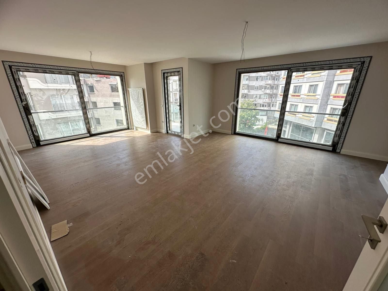 Gayrettepe Büyükdere Caddesine Yakın 3+1 Sıfır Binada Kiralık