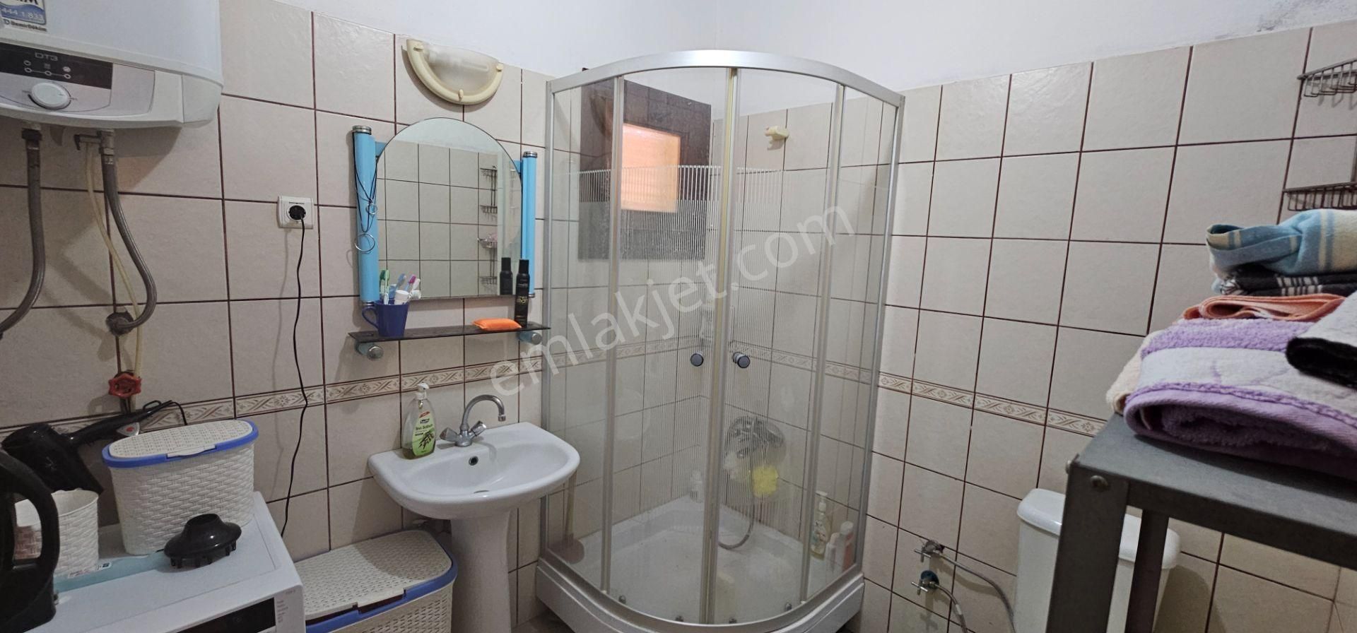 Kıyıkışlacıkta Denize Sıfır Lüks Site İçerisinde Villa - Görsel 26