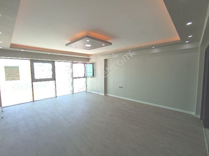 Hazer'den Yükseltepe Çobanoğlu Caddesinde Muhteşem Konumda Ve Buyuklukte Nezih Sitede 4+1 Daire