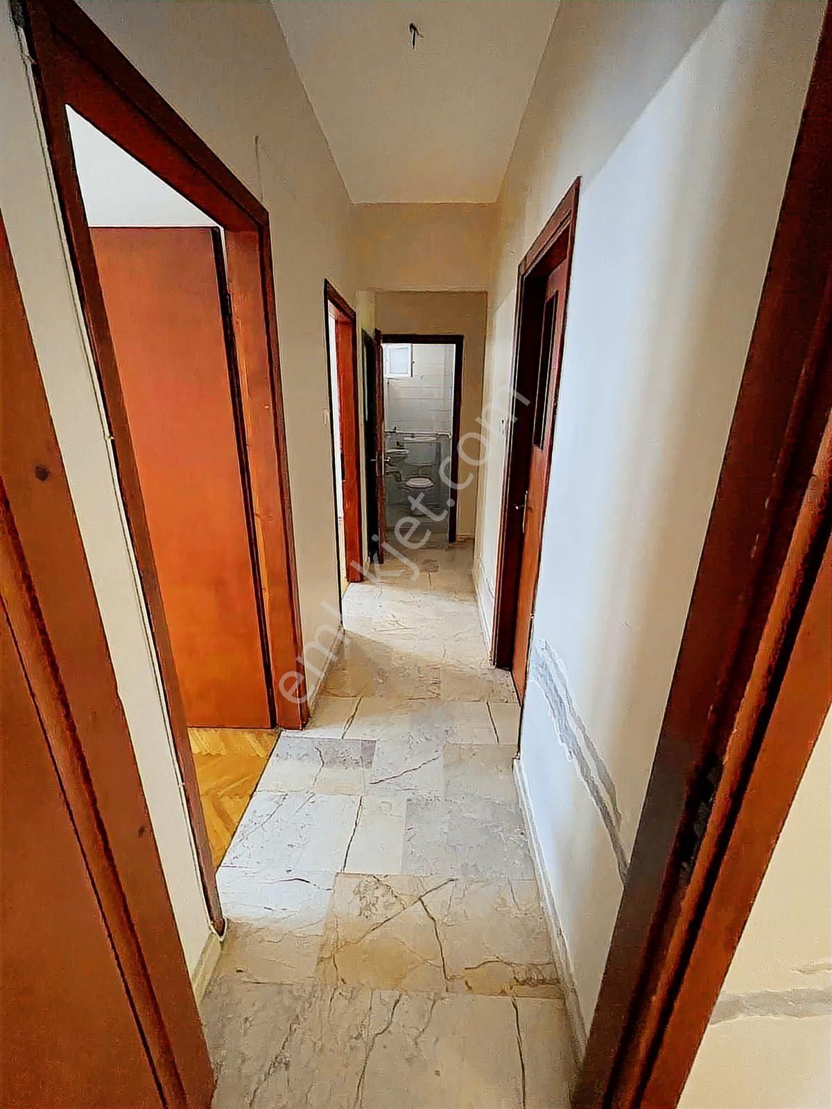 Feneryolu 3+1 Kiralık Daire Bakımlı Oturuma Hazır