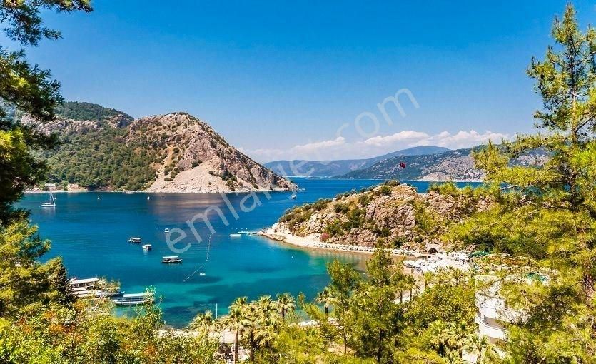 Marmaris Değirmenyanı'nda Bitişik Nizam Satılık 4+1 Villa