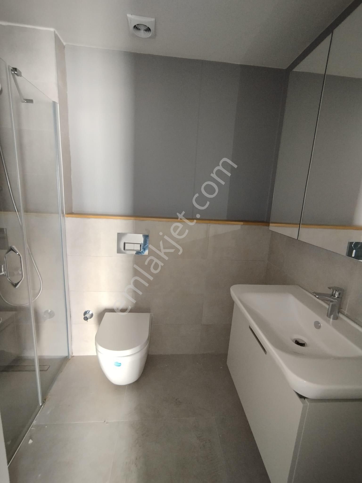 Bulvar Üzerinde Güvenlikli Kapalı Otoparklı Sitede 3+1 Ebeveyn Banyolu Sıfır Lüks Daire - Görsel 17