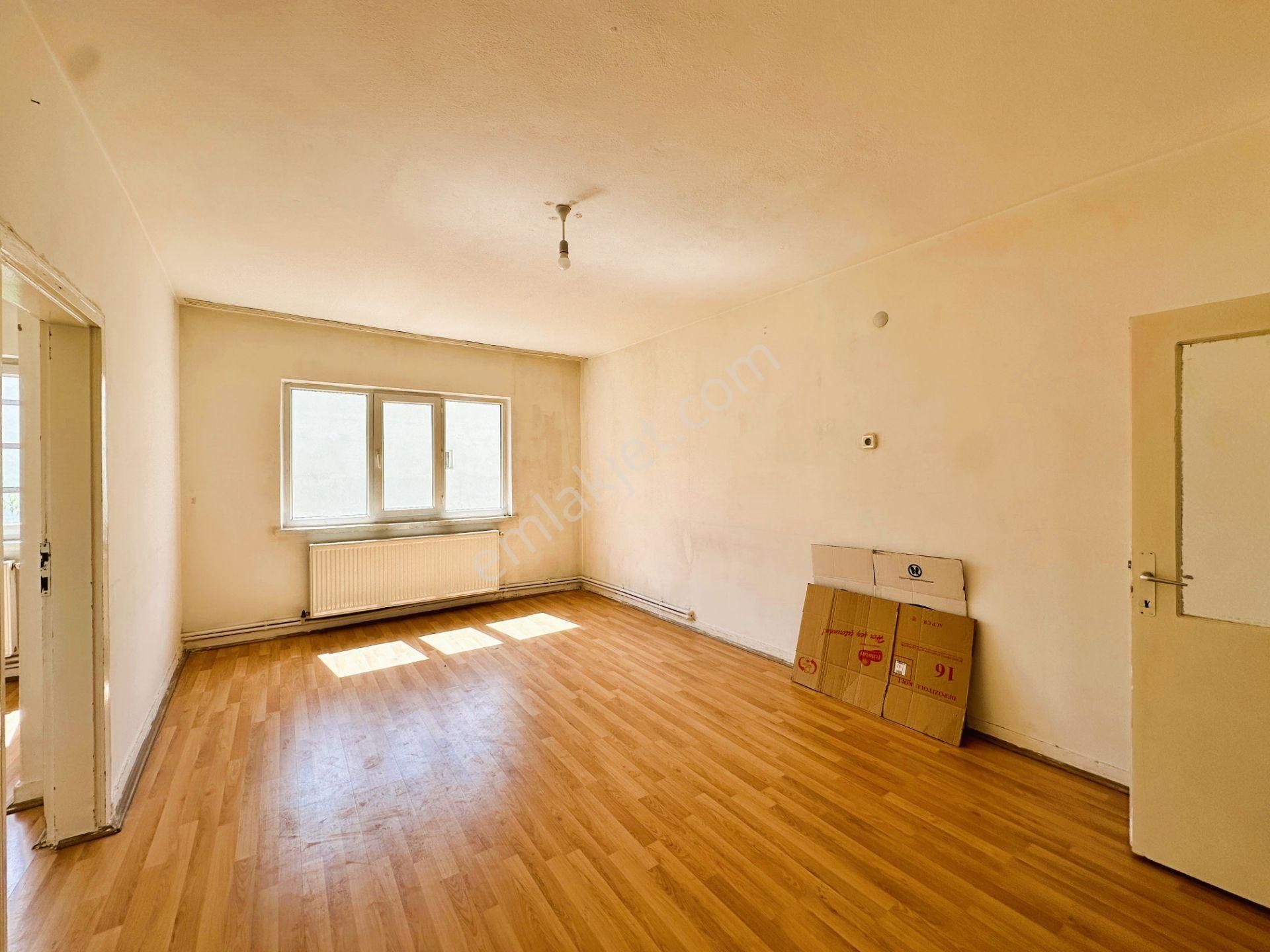 Koza Emlak'tan Plevne Mahalesinde Ara Katta Güney - Ön Cephe De 3+1 Satılık Dairee - Görsel 12