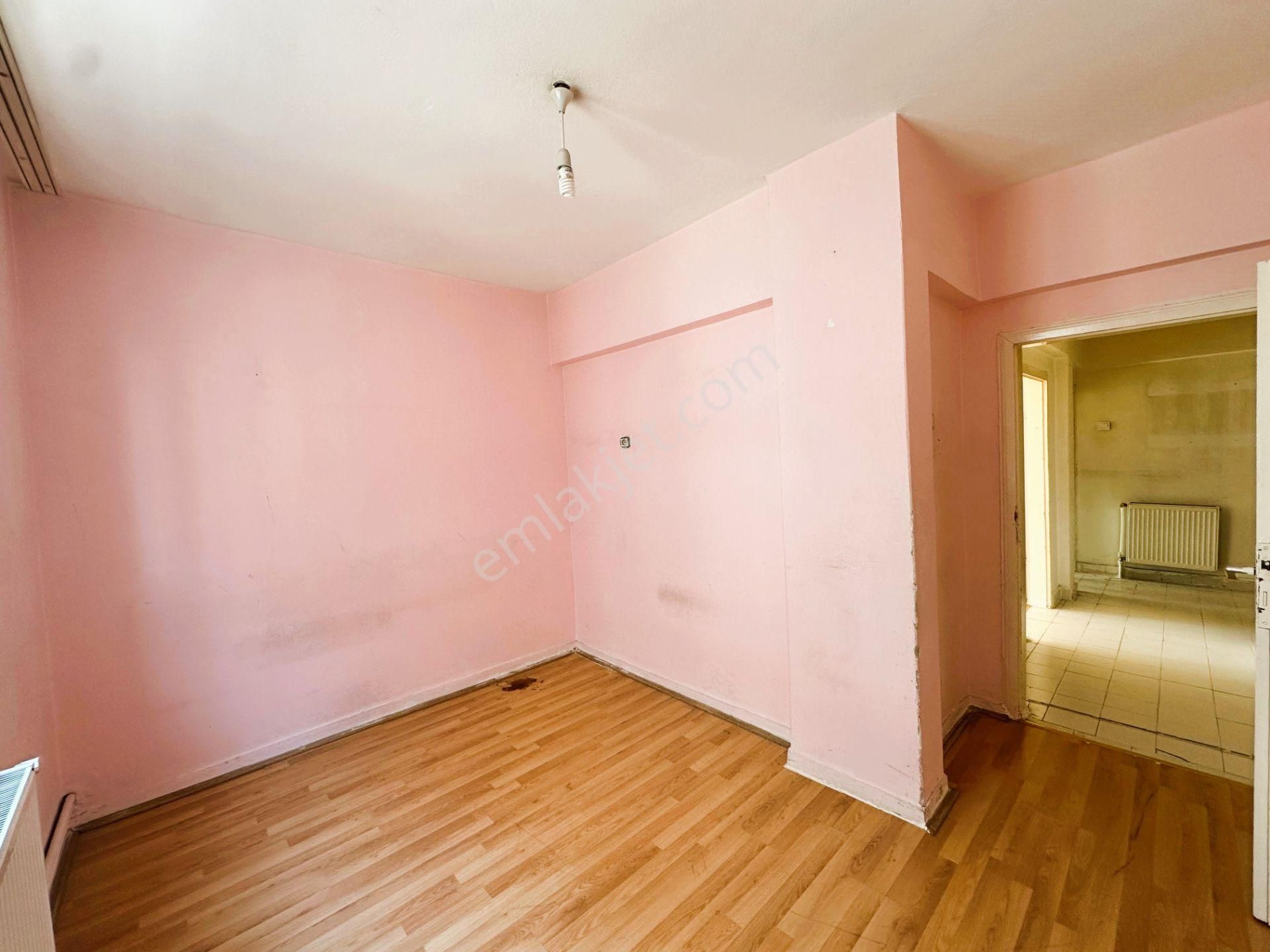 Koza Emlak'tan Plevne Mahalesinde Ara Katta Güney - Ön Cephe De 3+1 Satılık Dairee - Görsel 16