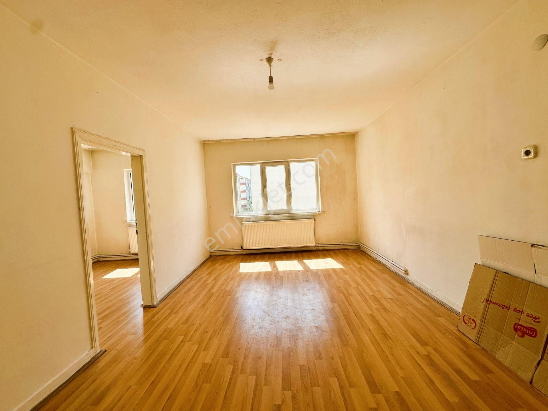 Koza Emlak'tan Plevne Mahalesinde Ara Katta Güney - Ön Cephe De 3+1 Satılık Dairee - Görsel 9