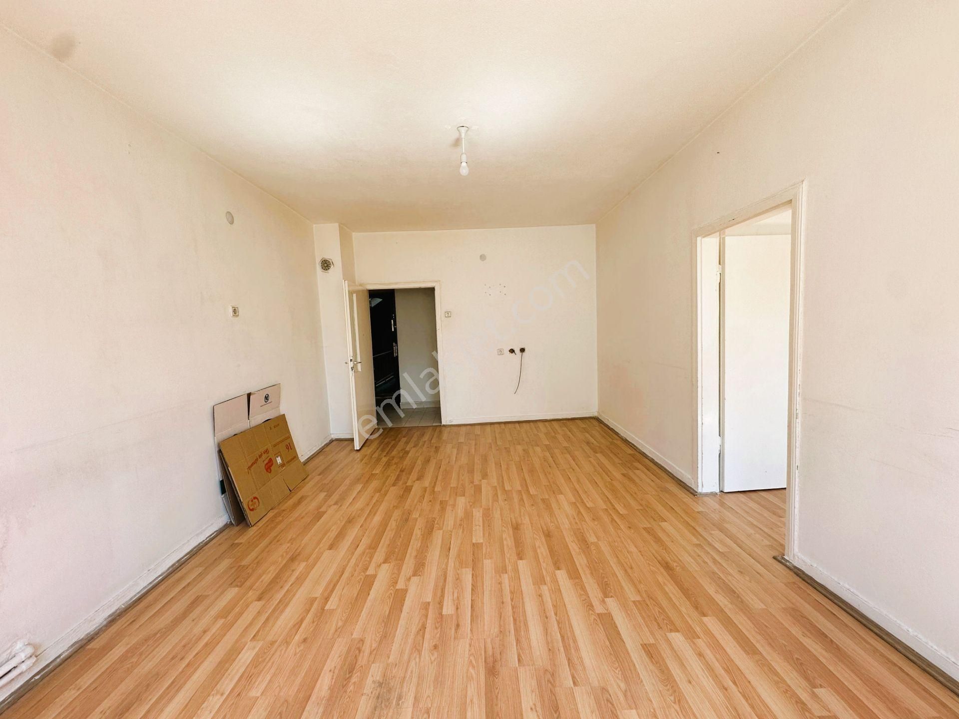 Koza Emlak'tan Plevne Mahalesinde Ara Katta Güney - Ön Cephe De 3+1 Satılık Dairee - Görsel 6