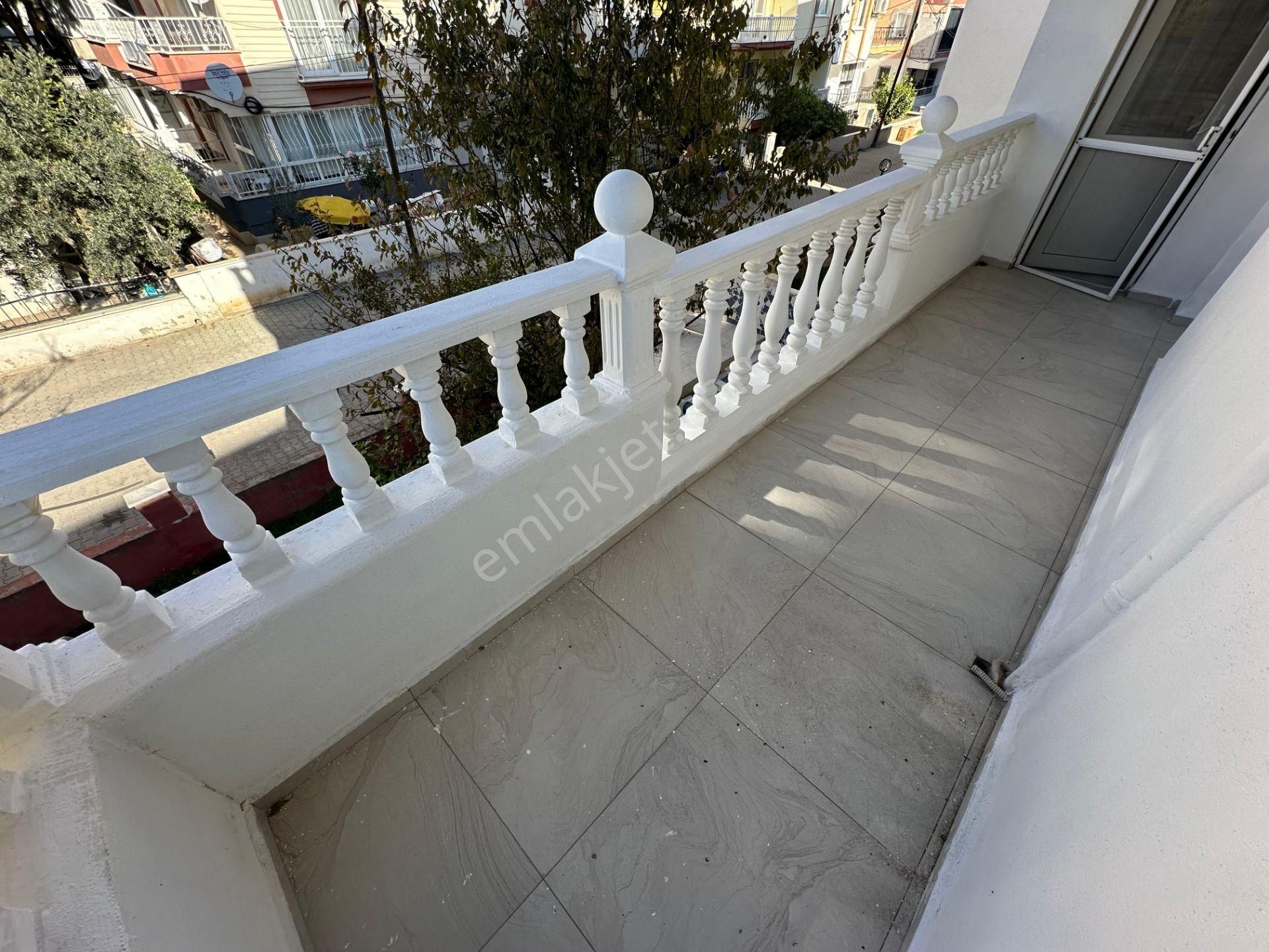 Didim Merkezde Satılık 3+1 Ayrı Mutfak Arakat-katta Tek Geniş Daire - Görsel 30