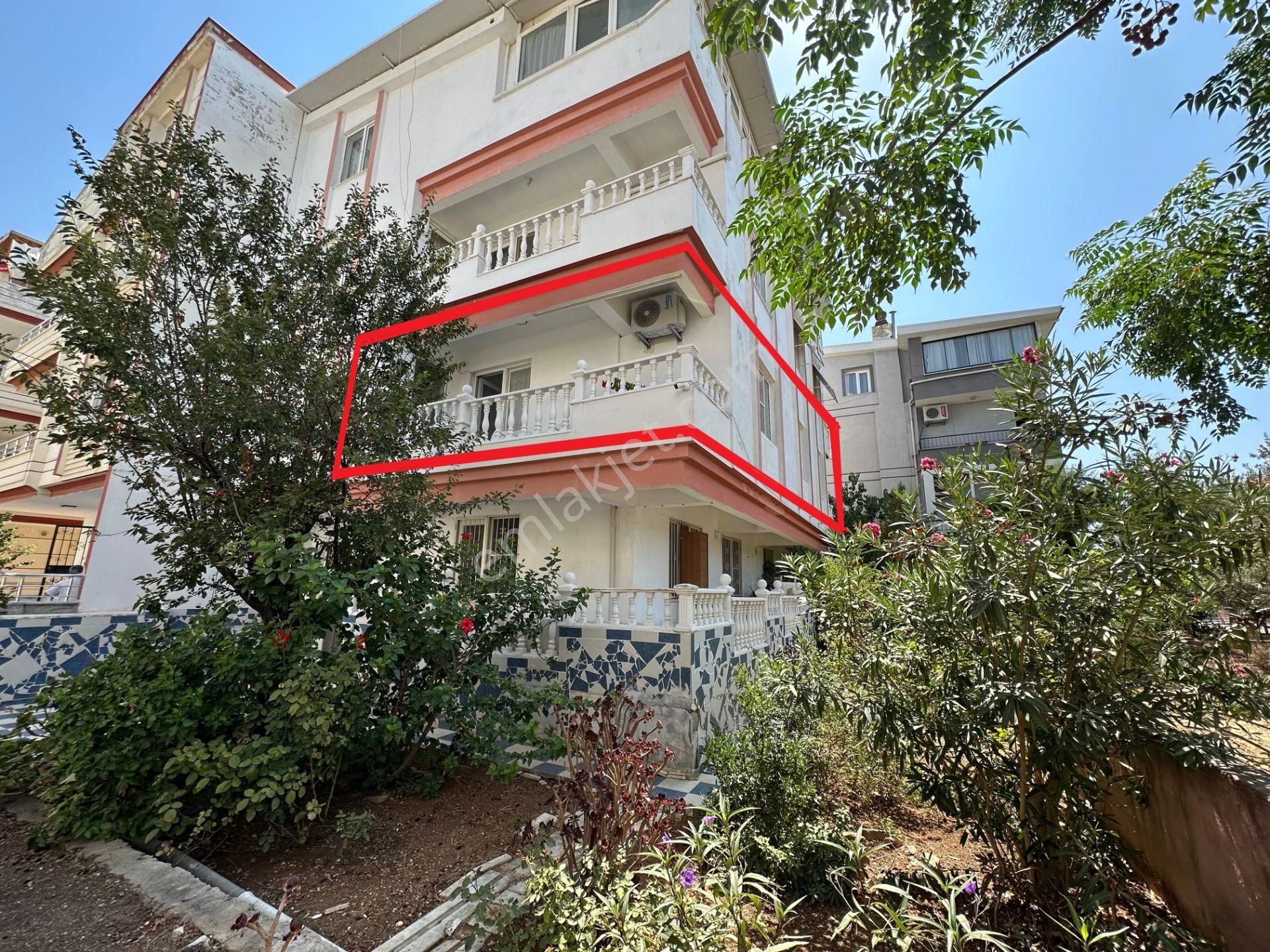 Didim Merkezde Satılık 3+1 Ayrı Mutfak Arakat-katta Tek Geniş Daire