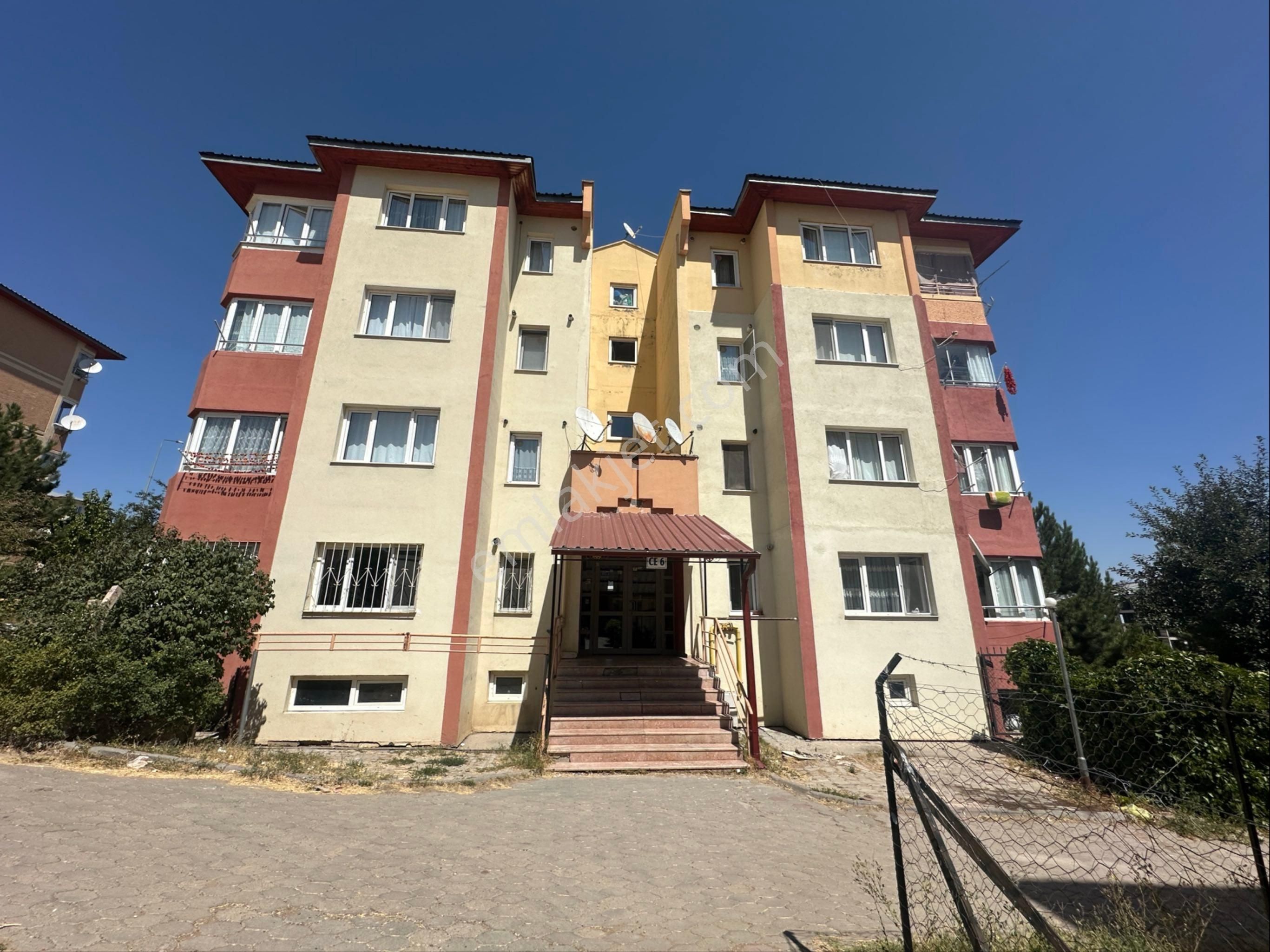 Şahbaz Emlak’tan- 2+1 Eşyalı Kiralık Daire