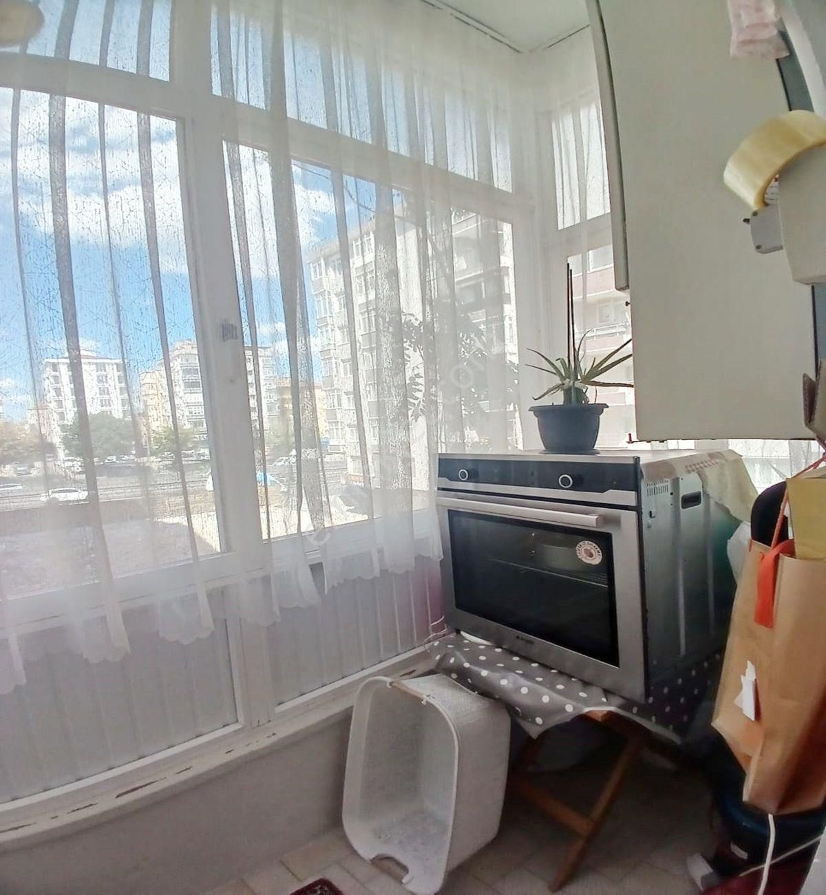 Avcılar D.köşklerde Metrobüse Yakın 3+1 Satılık Ara Kat Daire - Görsel 23