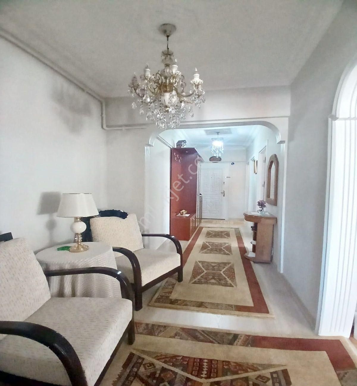 Avcılar D.köşklerde Metrobüse Yakın 3+1 Satılık Ara Kat Daire - Görsel 5