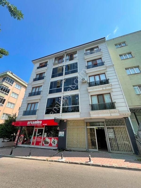 Mertcan Dan Kartal Metroya Yürüme 70m2 Fırsat Dükkan