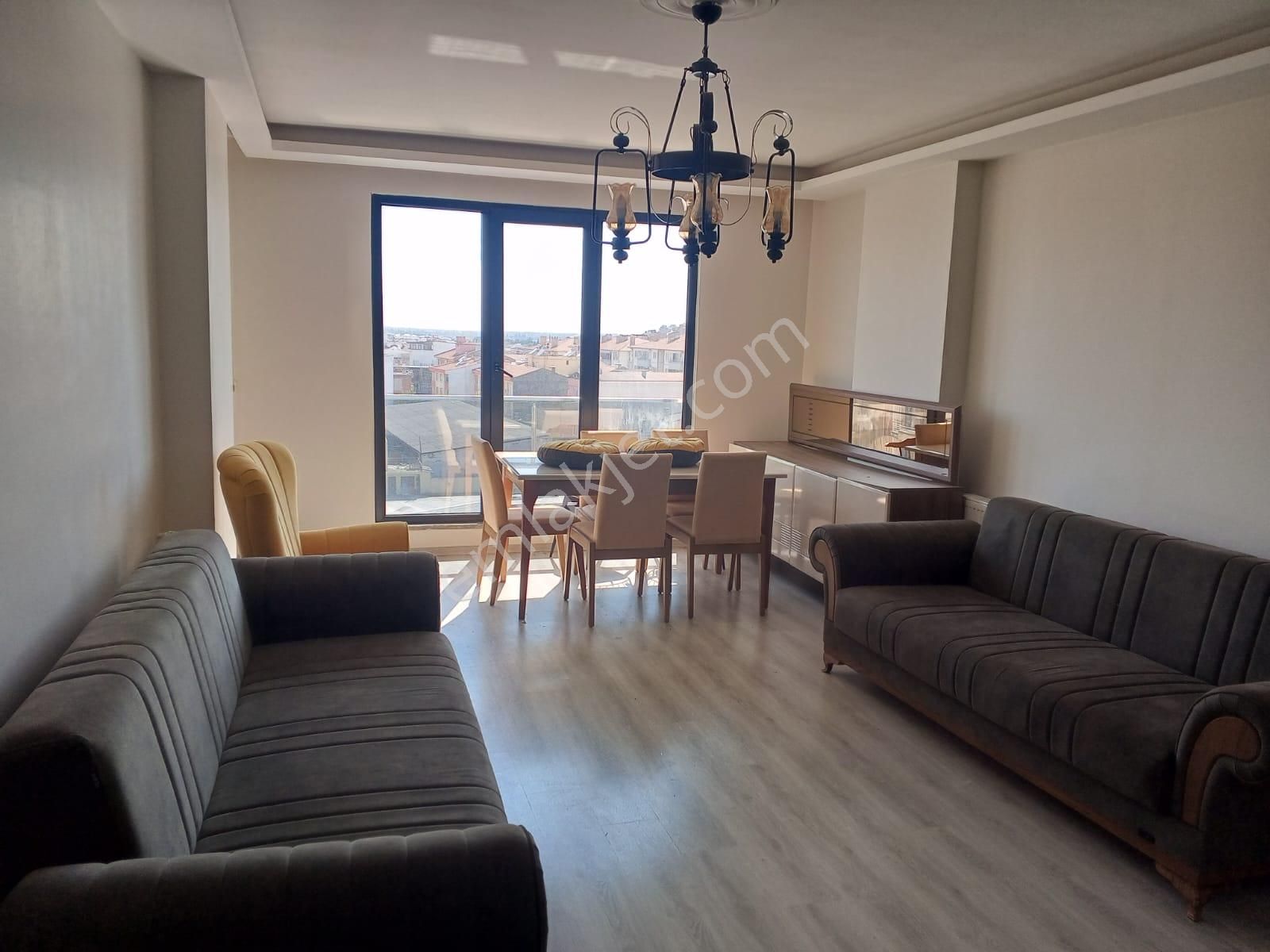 !!tuzcumurat Cumartesi Pazarı Köşesai Yola Cephe Satılık 3+1!!!!