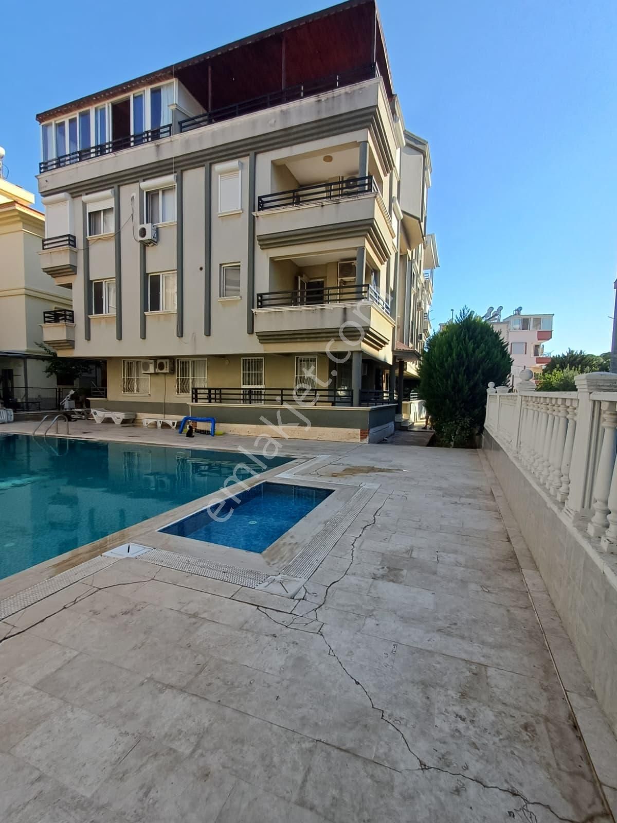 Didim Merkezde Denize 400 Metere Kiralık Daire