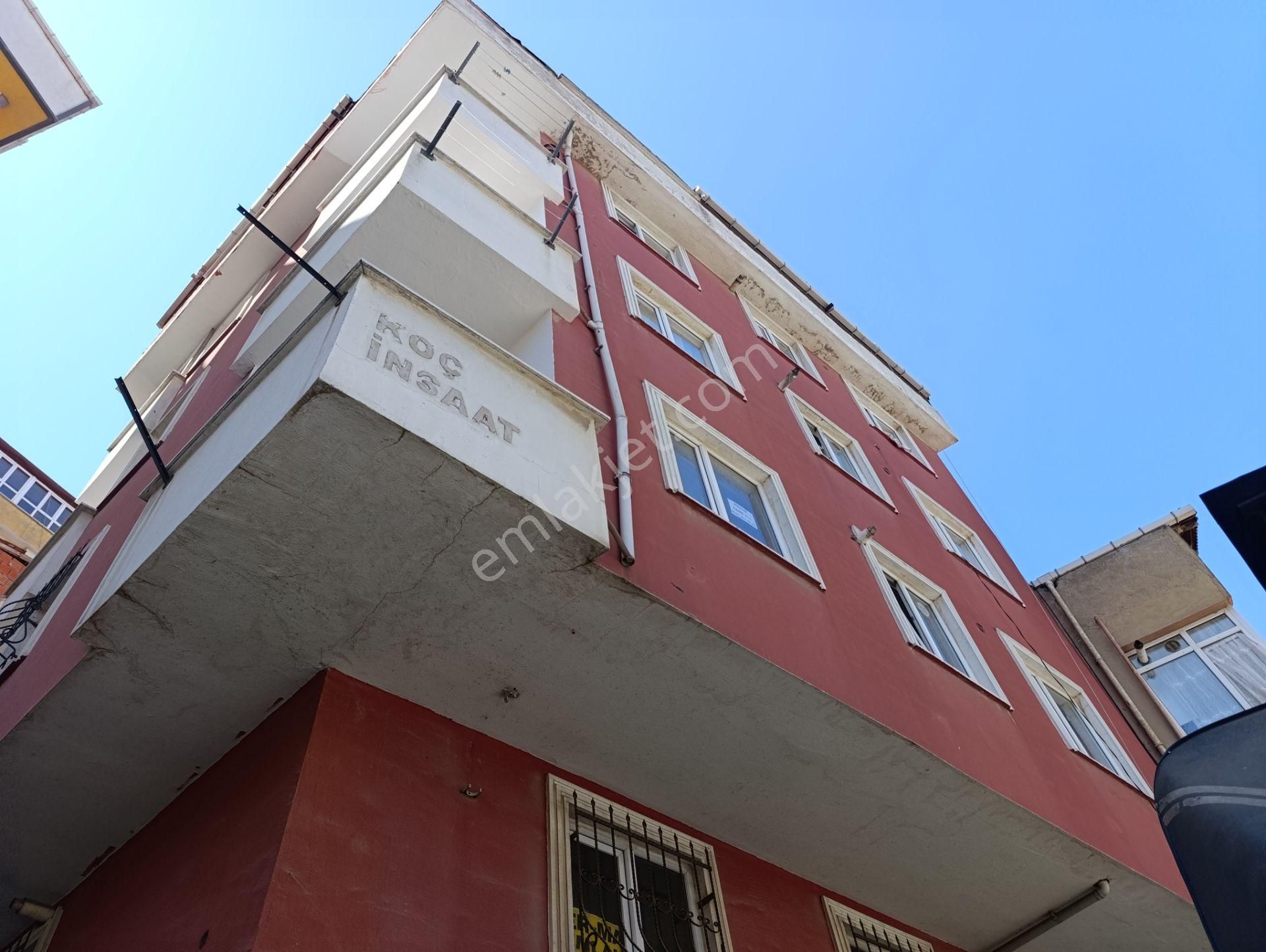 Pendik Orhangazi Mahallesinde Balkonlu Orta Kat Kiralık 2+1 80m2 Daire