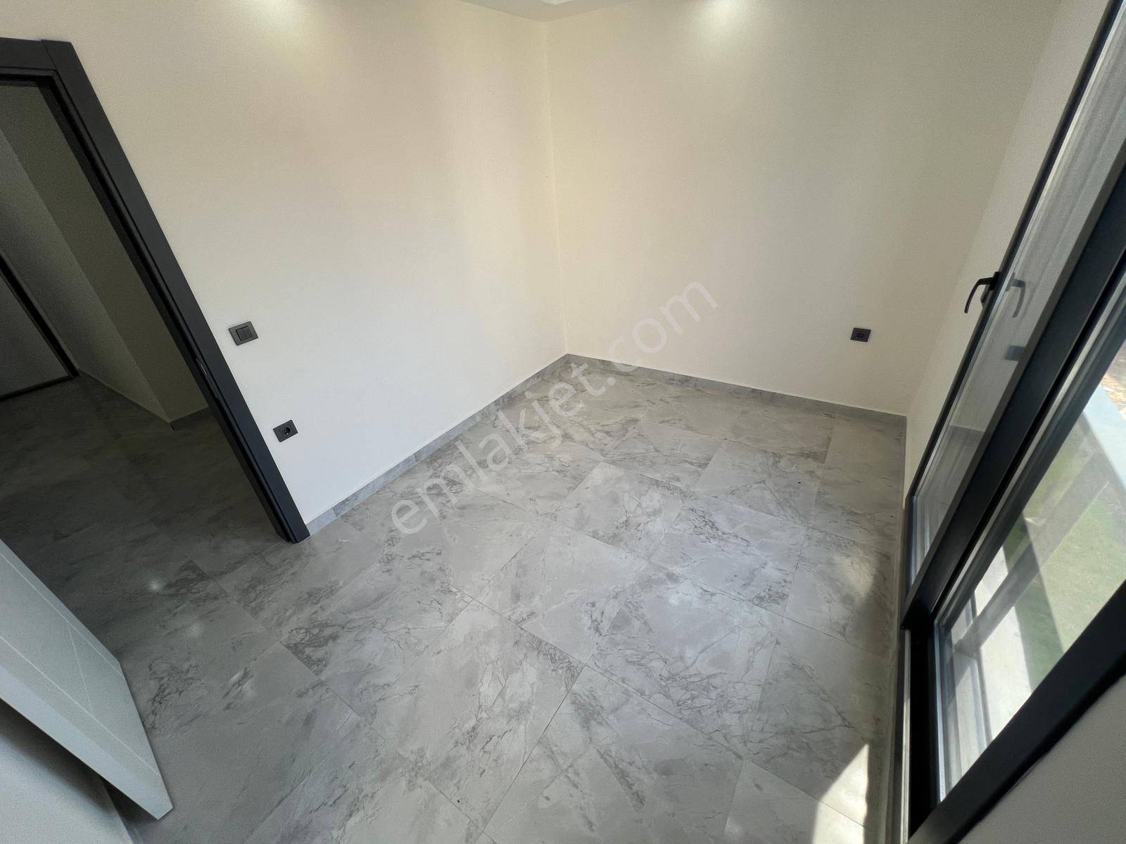 Didim Altınkum'da Havuzlu Ve Asansörlü Site İçinde Sıfır 3+1 Dubleks Daire - Görsel 12