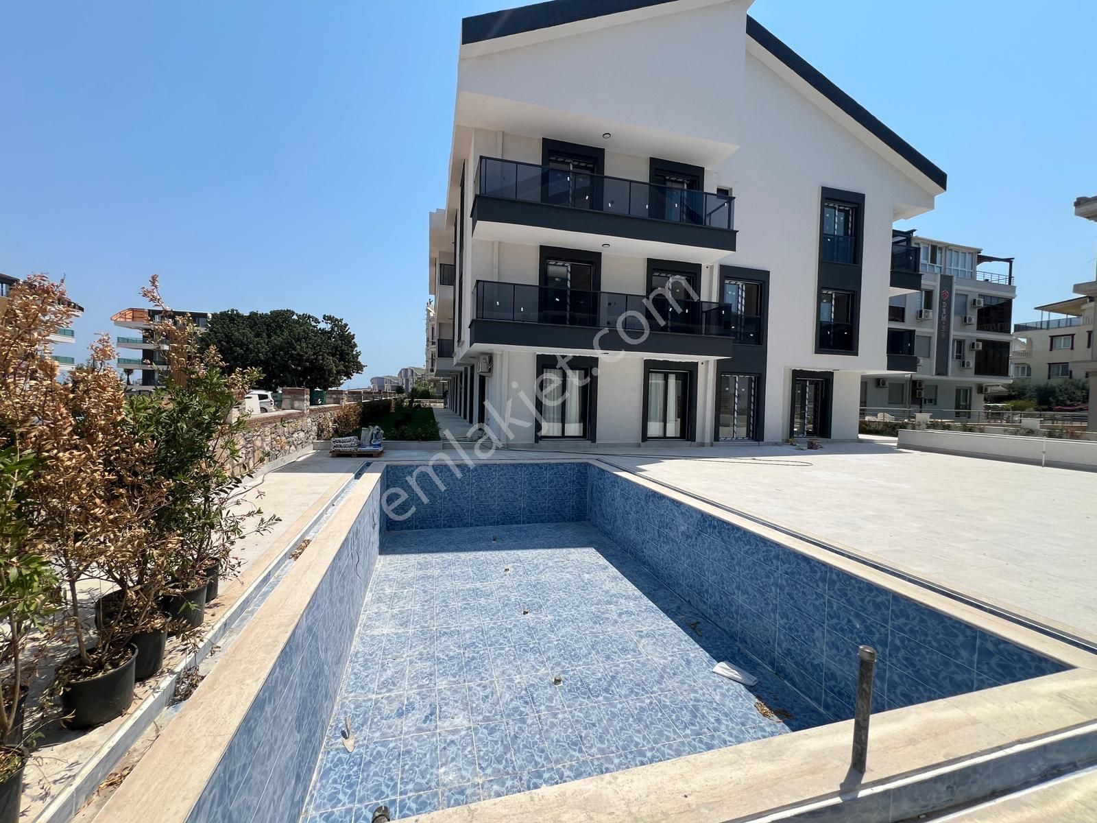Didim Altınkum'da Havuzlu Ve Asansörlü Site İçinde Sıfır 3+1 Dubleks Daire - Görsel 2