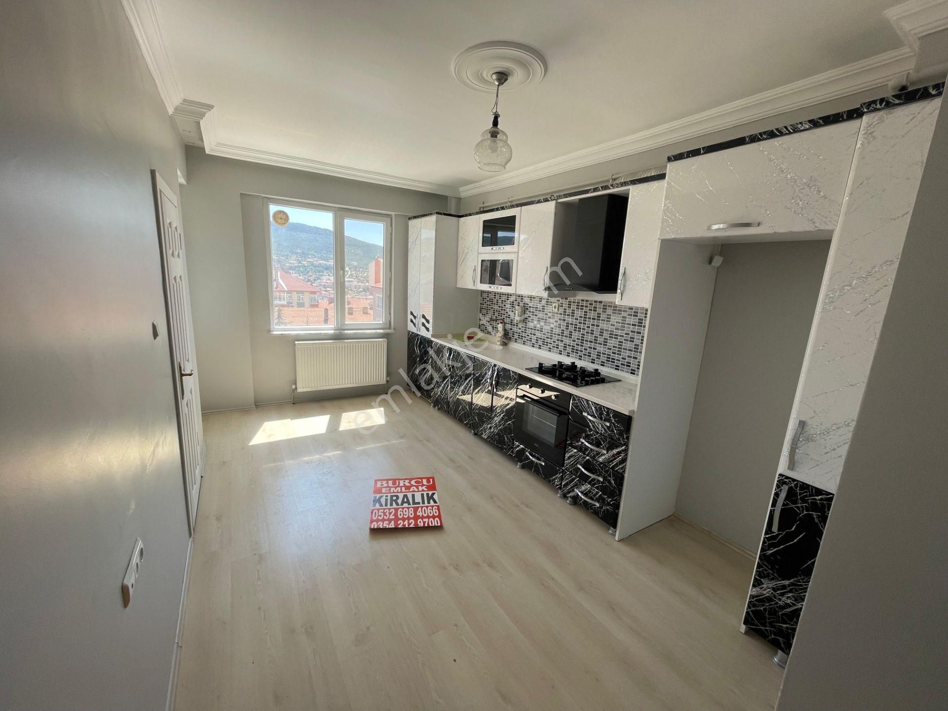 Çarşı Merkezde 4+1 Full Yapılı Kiralık Daire *** Burcu Emlaktan***
