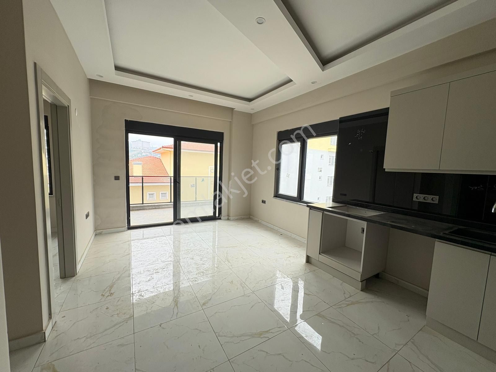 Emlaknomi Alanya-kargıcak Satılık 1+1 Sıfır Deniz 200 Metre Havuz Otopark