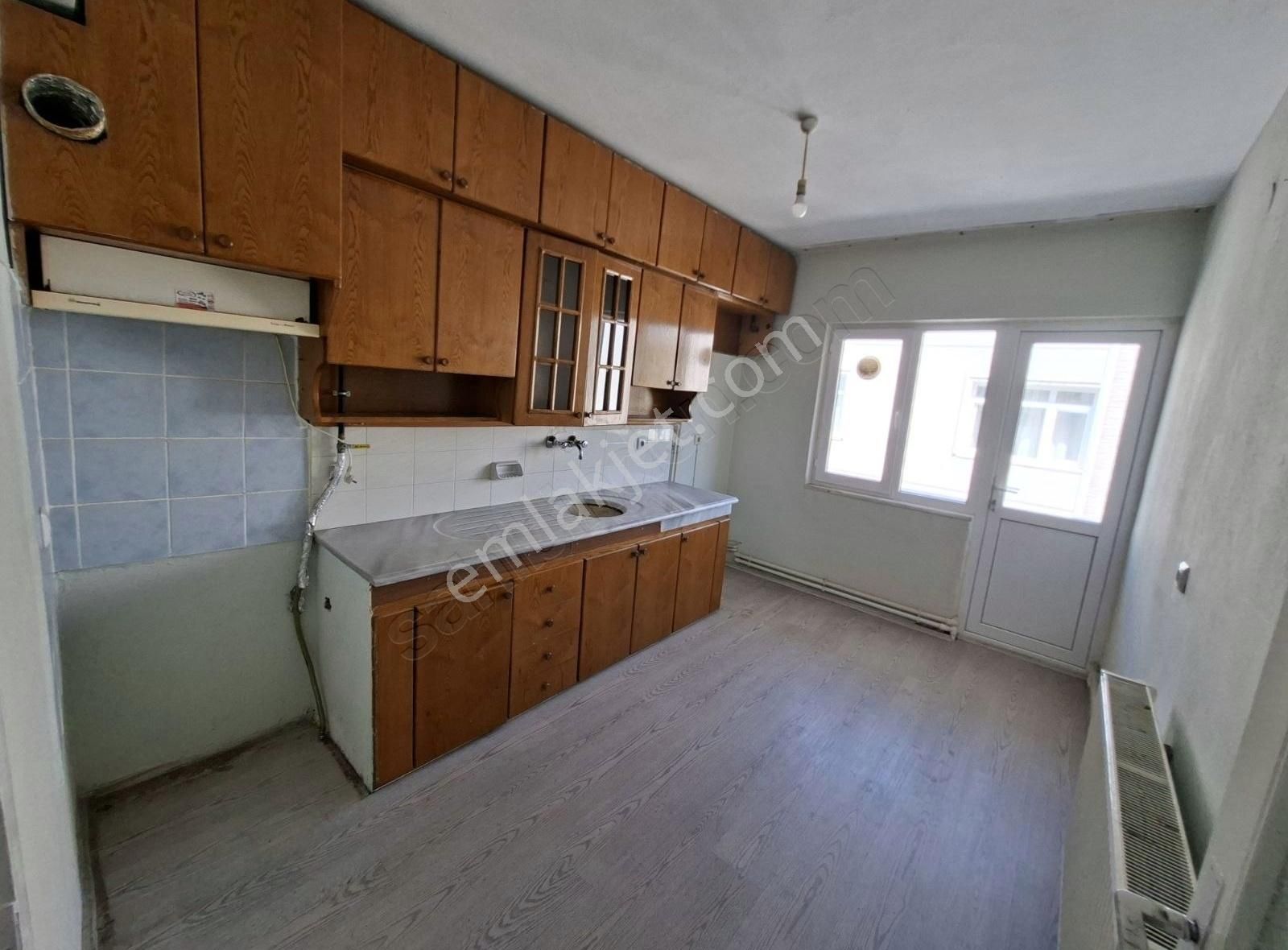 Ayşegülden Turkişte Site İçinde 3+1 Kiralık Daire
