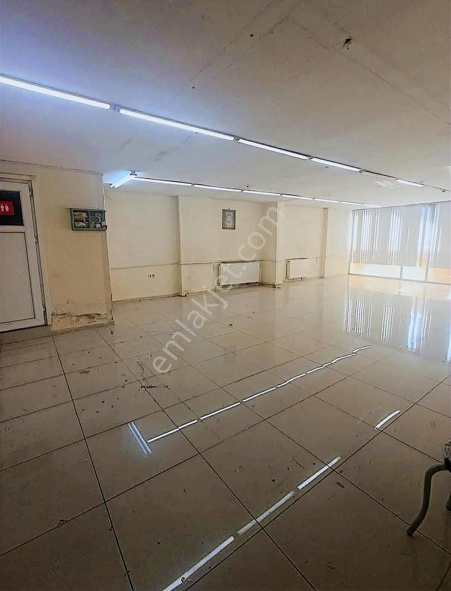 Mir Emlak & İnşaattan Kiralık 250m2 Vega Avm'ye Cephe Dükkan - Görsel 4