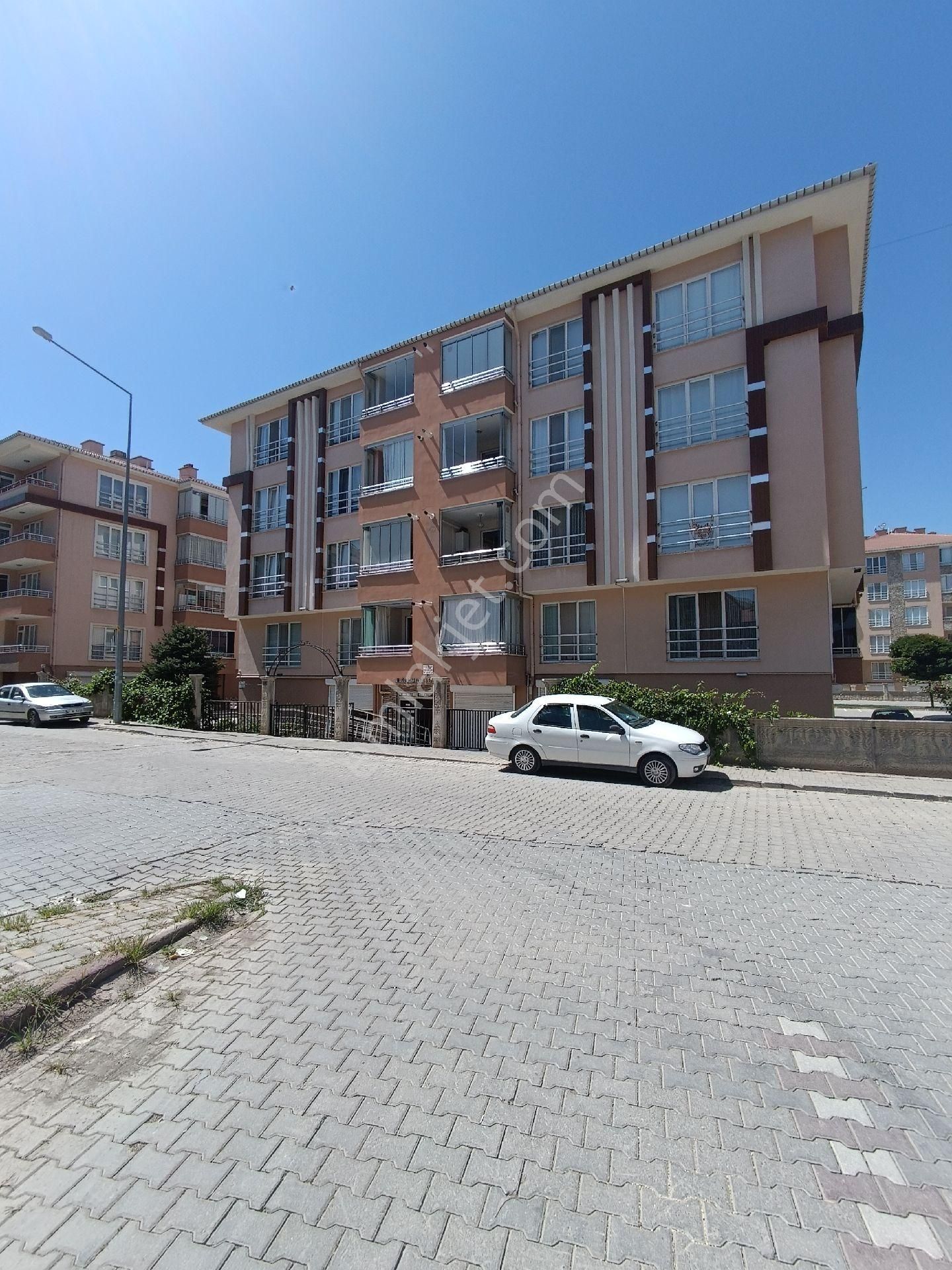 Birimden Satılık Yarenler Mahallesinde Arakat Asansörlü - Görsel 2
