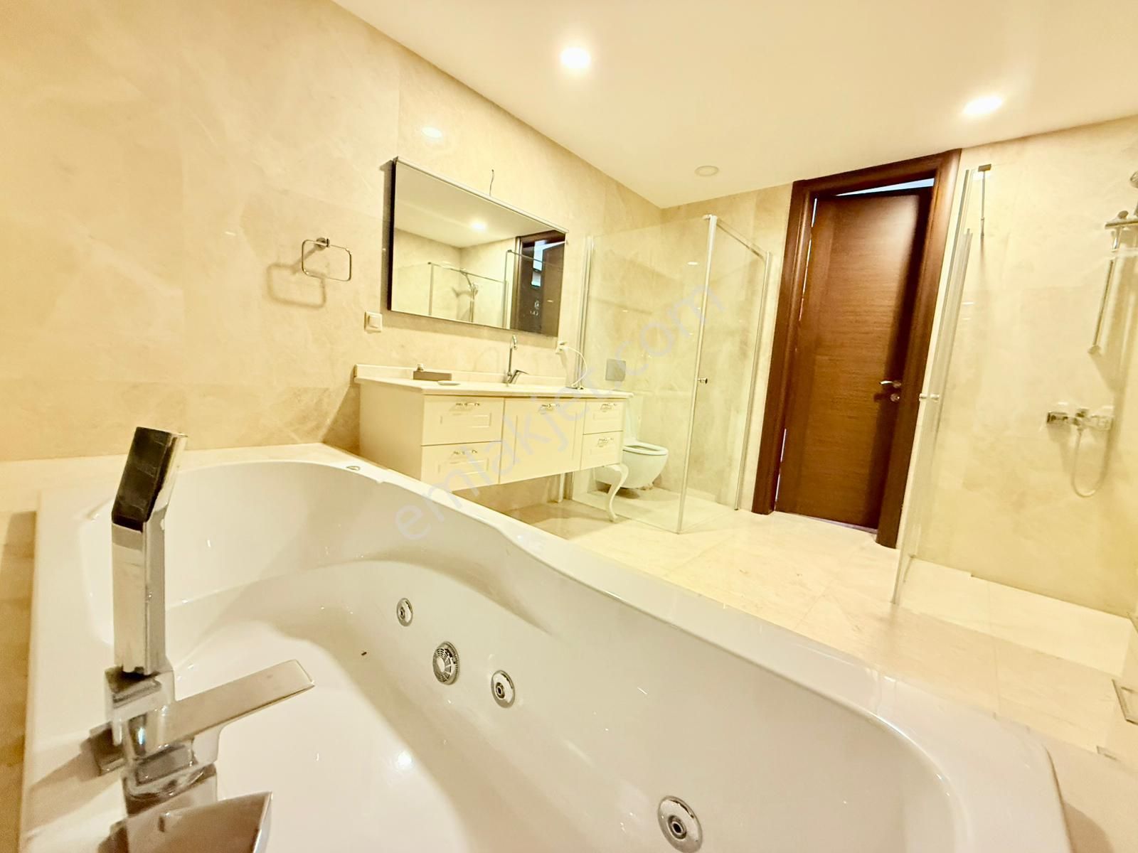 Panaromık Manzara-özel Havuz/otopark-hamam-sauna-fıtness-jakuzı-2500 M2 Bahçe-lüx-tamamı Müstakil - Görsel 34