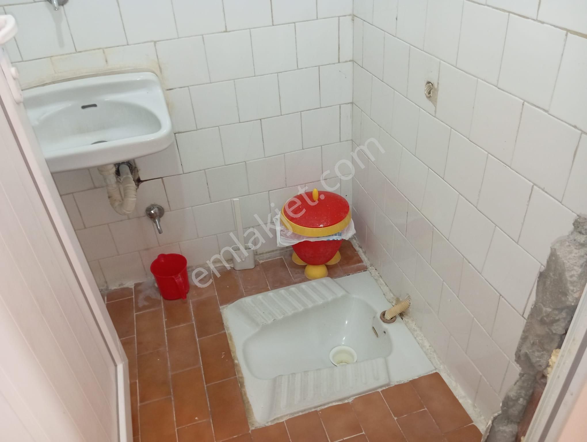 Vega'dan Pozcuda Anayola Yakın Mudat Camii Cıvarında Satılık Fırsat 3+1 Daire - Görsel 2