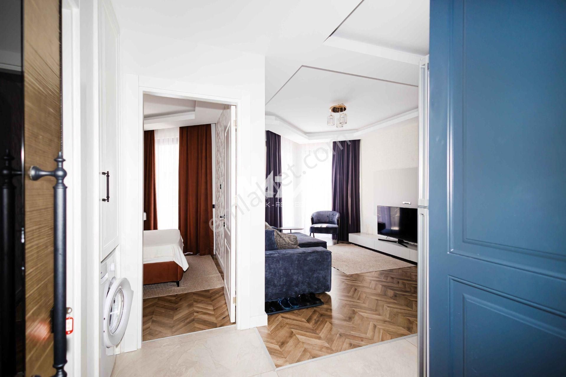 Alanya Cumhuriyet'te Kiralık 1+1 Eşyalı Denize Sıfır Daire - Görsel 18