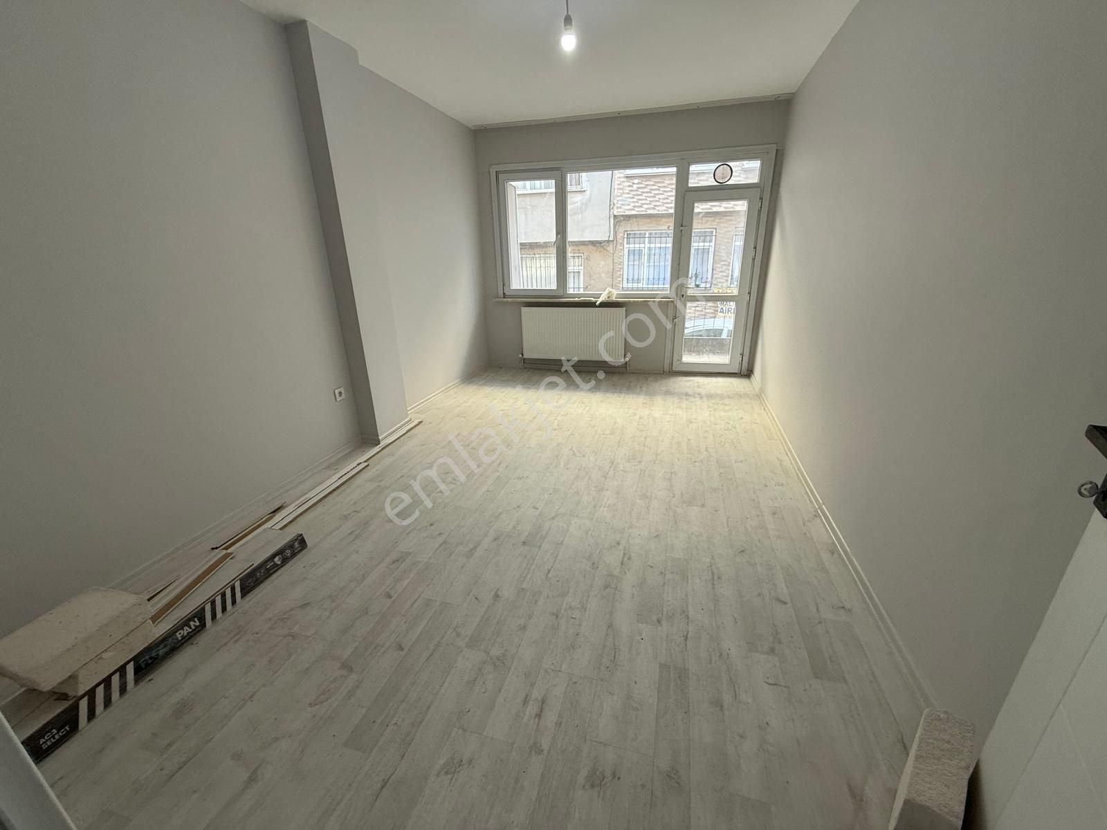 Eyüp Sultan Düğmeciler De Satılık 2+1 Daire
