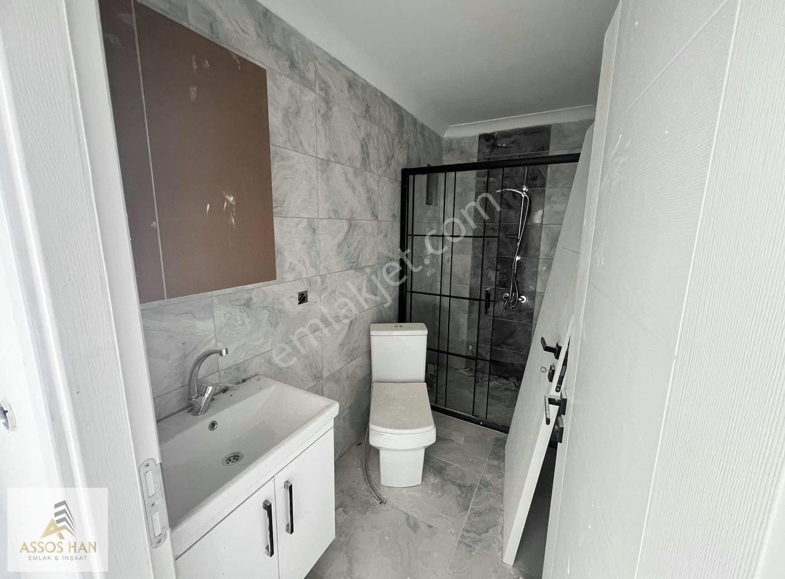 Assos Han Emlaktan Teras Cafe Yanı Geniş 1+1 Sıfır Daire - Görsel 8