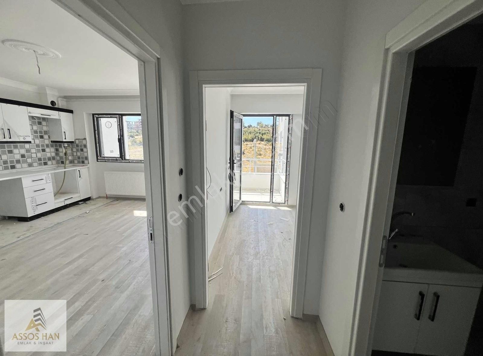 Assos Han Emlaktan Teras Cafe Yanı Geniş 1+1 Sıfır Daire - Görsel 5