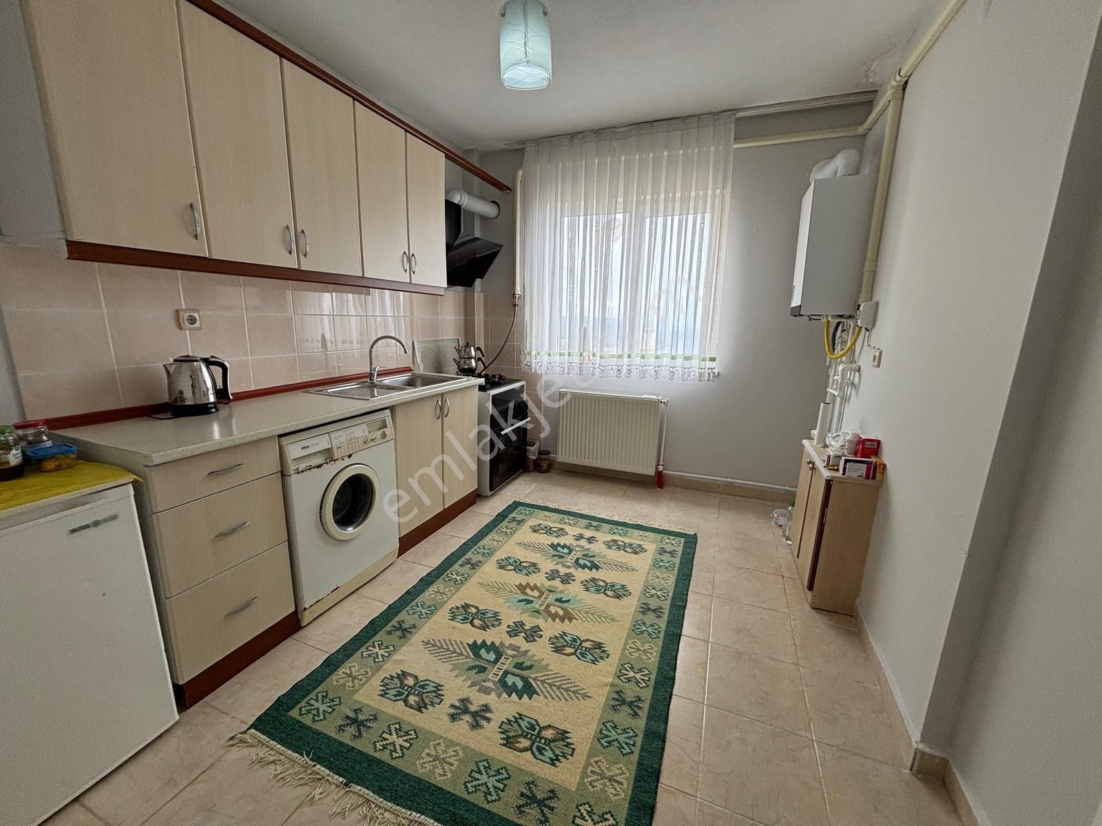 Deha Emlak'tan Yıldızlı Tokide Eşyalı Kiralık 3+1 Daire