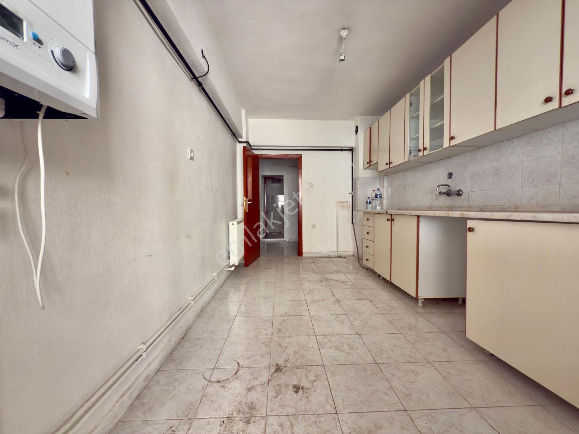 Kalecik Emlak'tan Danyıldız Bölgesinde.1.kat 120m² 3+1
