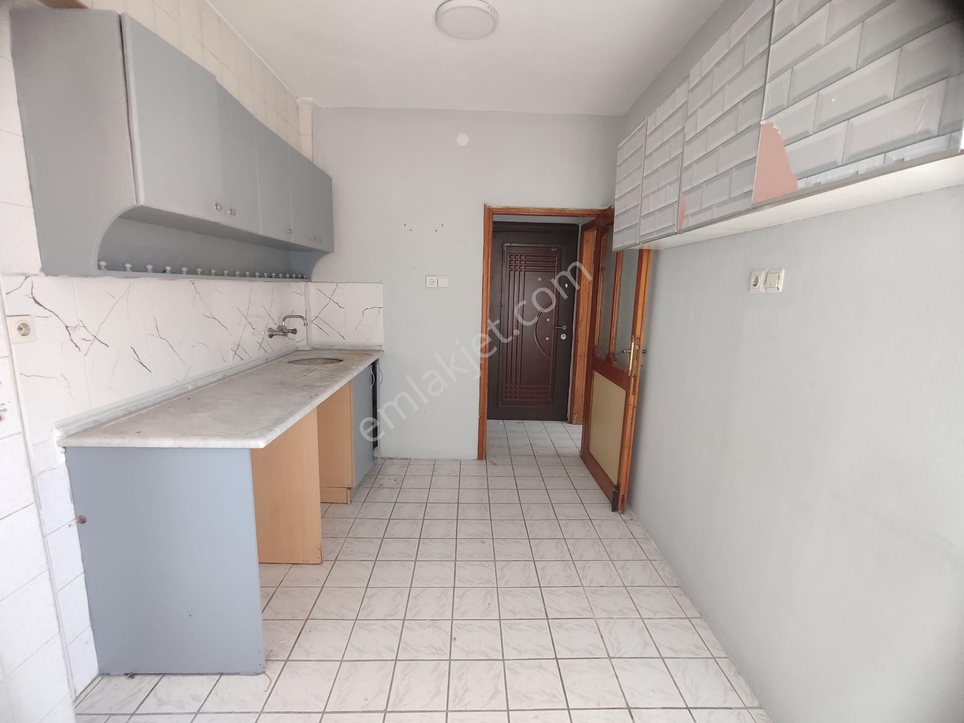 Kardeşten Akçay Sarıkızda Denize 300 Mt. Ara Kat Ön Cephe 2+1 Daire - Görsel 4
