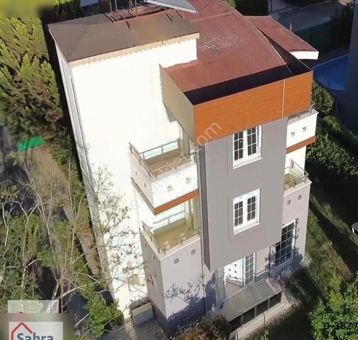 Video Yu İzle -4+1 Belek Süper Triblex Villa Denizin Dibi...
