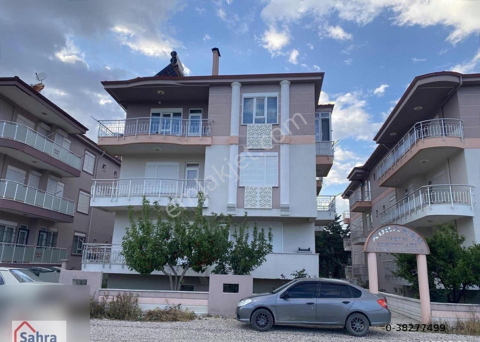 Doğalgazlı 90 M2 Ayrı Mutfak Çift Balkon Satılık Geniş 2+1 Daire