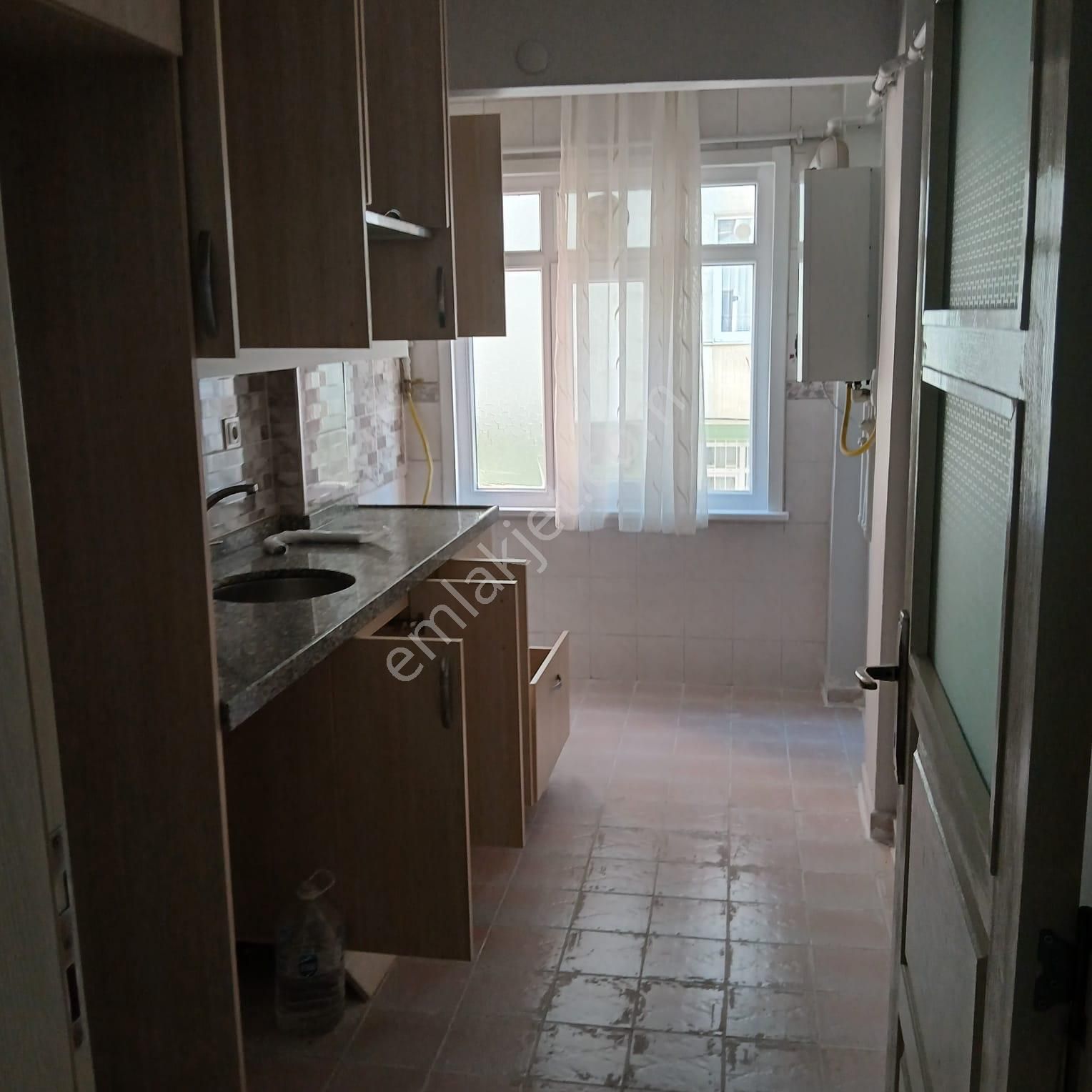 Yusuf Emlaktan Kiralık Daire Kemalpaşada 1 Katta