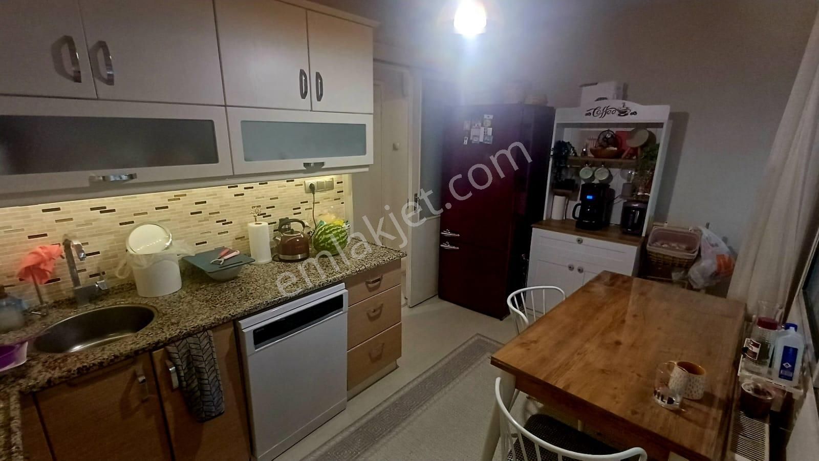 Basınsitesi Göztepe Metro Yakın Asansör Otoparklı Satılık Daire - Görsel 9