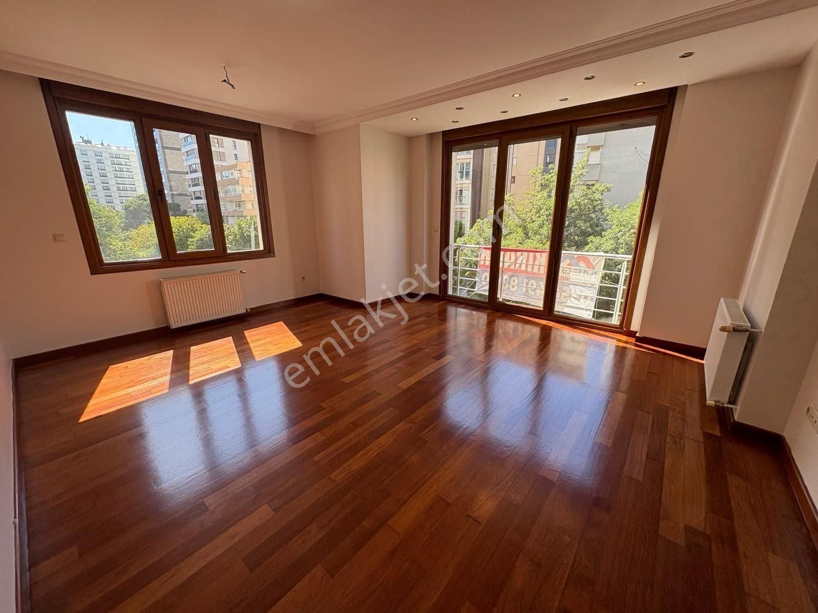 Fenerbahçe Ordu Evi - Ayanoğlu Caddesi Üzerinde Kiralık 3+1