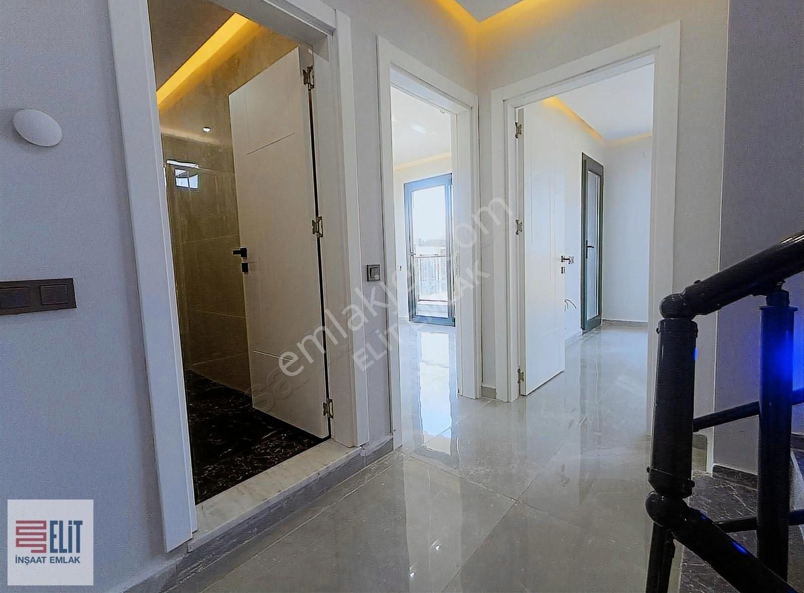 Didim'de Deniz Manzaralı Geniş Teraslı Villa - Görsel 13