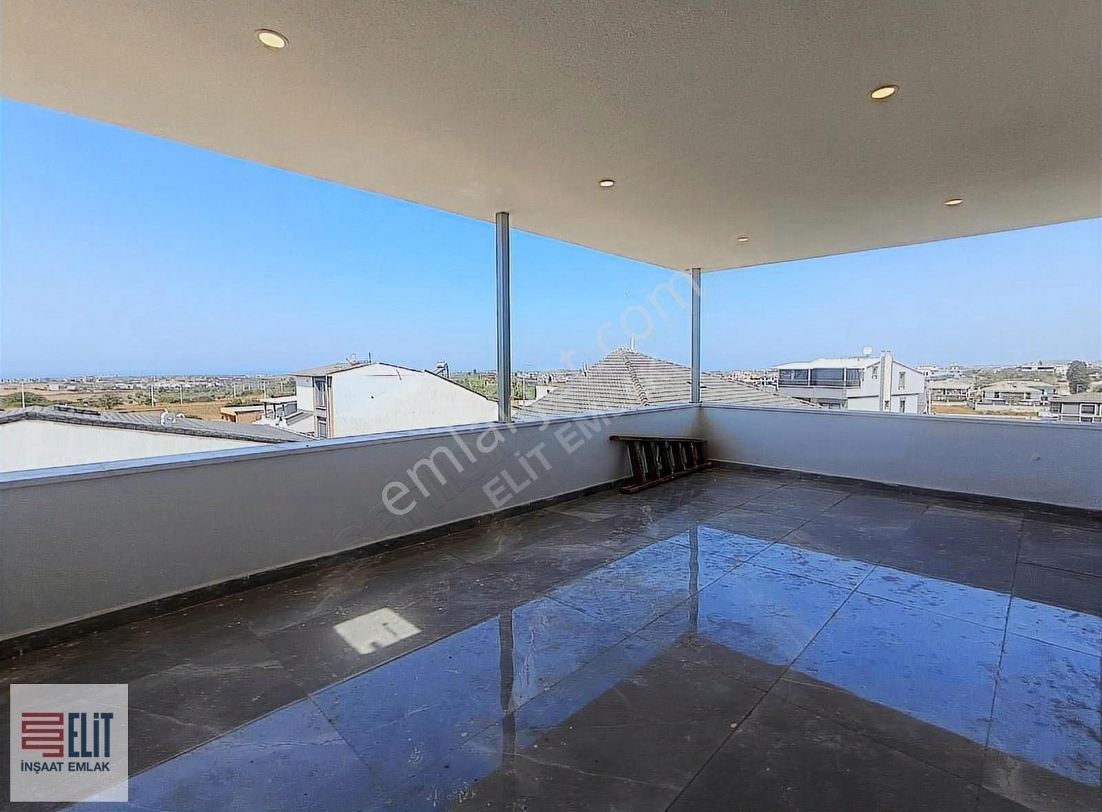 Didim'de Deniz Manzaralı Geniş Teraslı Villa - Görsel 10