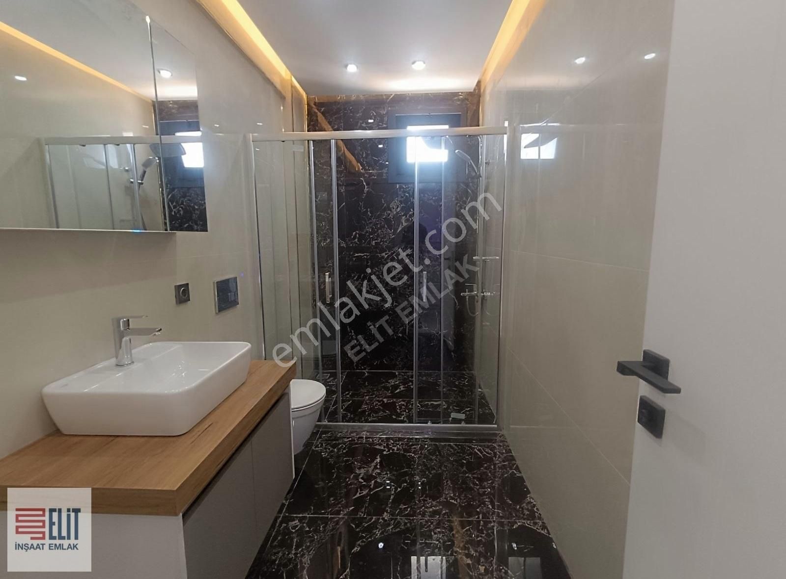 Didim'de Deniz Manzaralı Geniş Teraslı Villa - Görsel 27