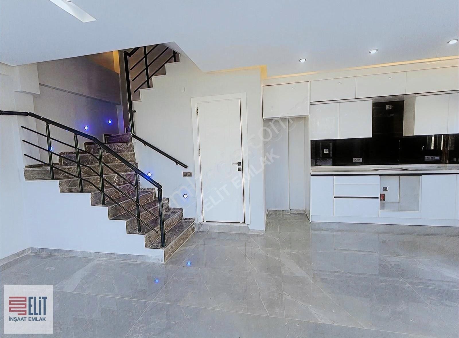 Didim'de Deniz Manzaralı Geniş Teraslı Villa - Görsel 16